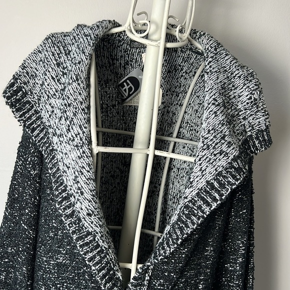 NWT Fabriano oversized sweater - Picture 2 of 6